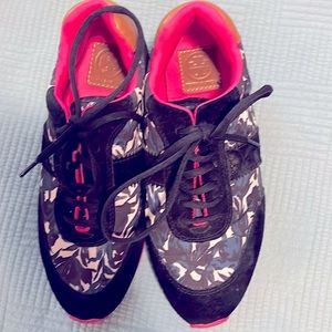 Tory Burch Tennis shoes 8.5